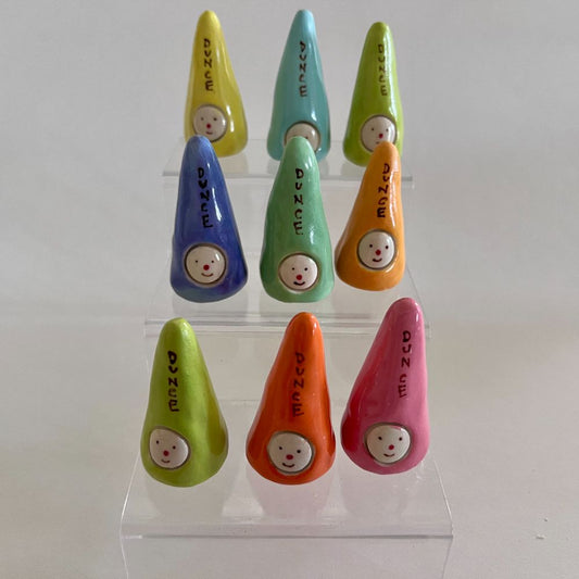 Dunce ring holder